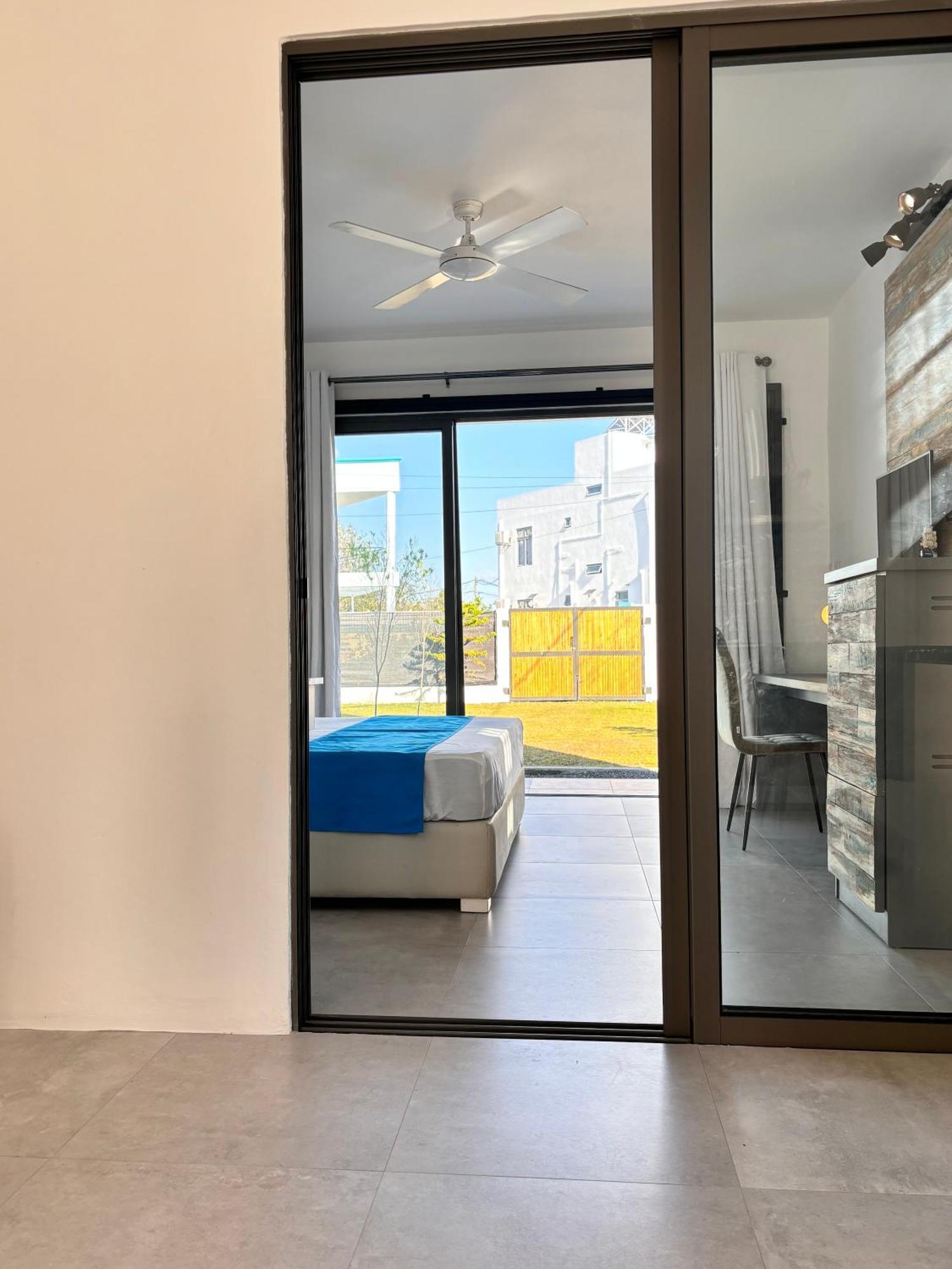 Maison Mont Choisy - One Or Two Bedrooms Apartment Trou-aux-Biches Exterior foto